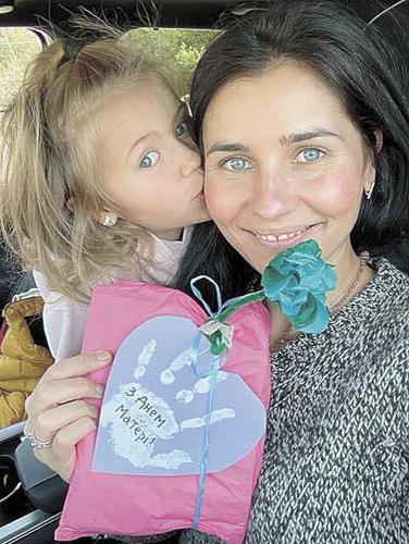 Mother and daughter escape Ukraine, come to North Oaks