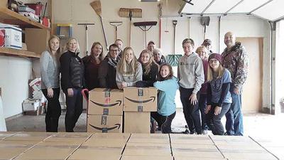 Volunteers pack over 1,000 pounds
