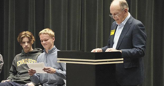 Students write letters, mayor responds in person