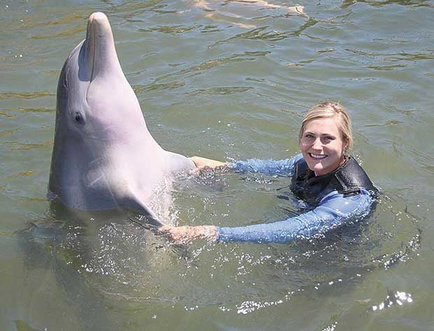 Former Lino Lakes ambassador interns with dolphins, News