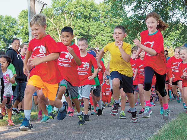 Fete des Lacs run and paddle events are hits of festival | News ...