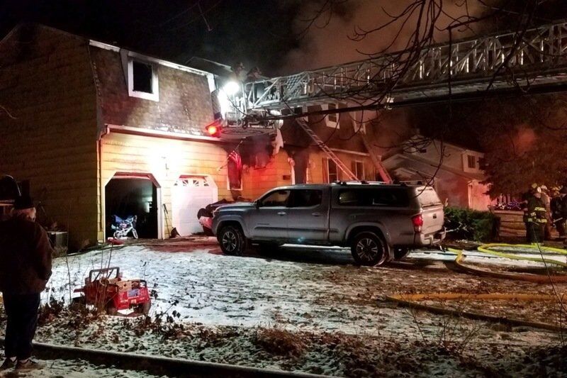 Cliff Haven fire displaces three residents - Vimarsana News
