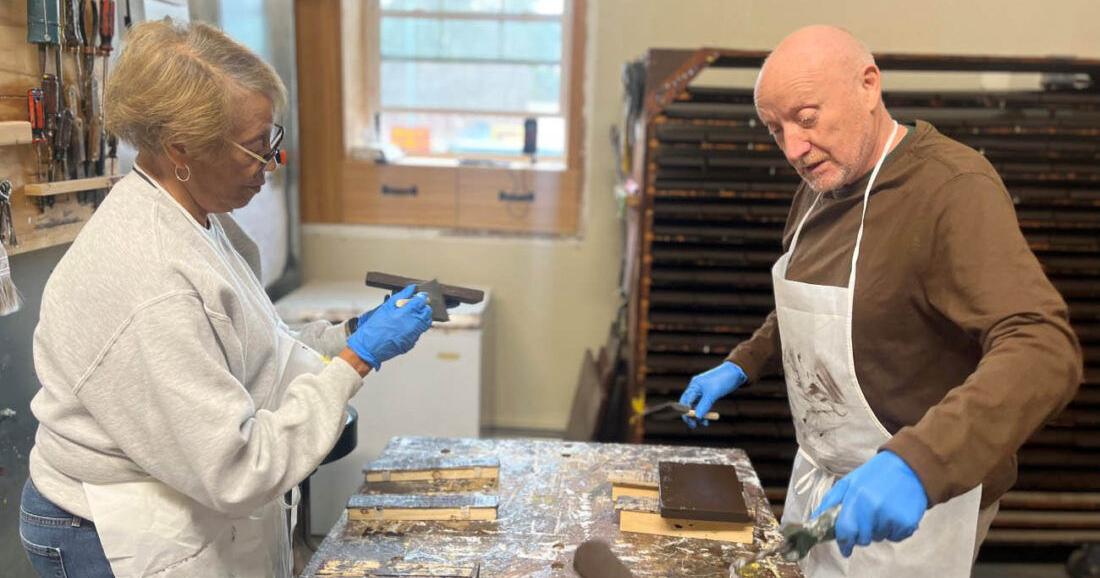 Ever wonder where Adirondack signs are made? - Vimarsana News