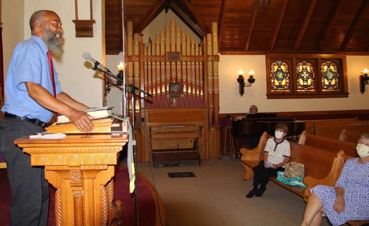 A Prayer Of Thanksgiving Elizabethtown Church Takes Precautions News Pressrepublican Com