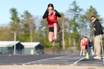 Red Storm sprint past Hornets
