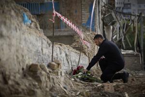 Zelenskyy calls for more pressure on Russia after deadly Kyiv missile strike