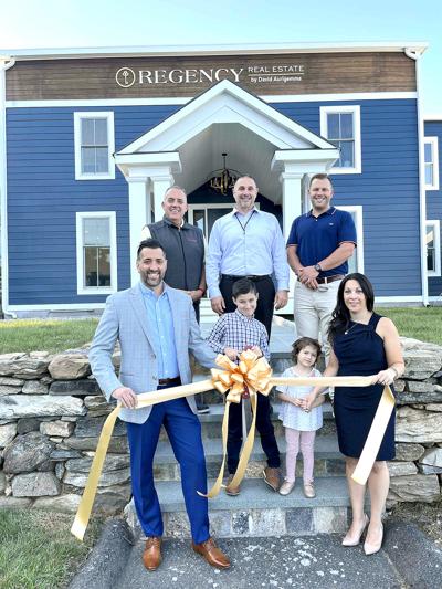 At 424 Main Street: Regency Real Estate Celebrates Grand Opening at New ...