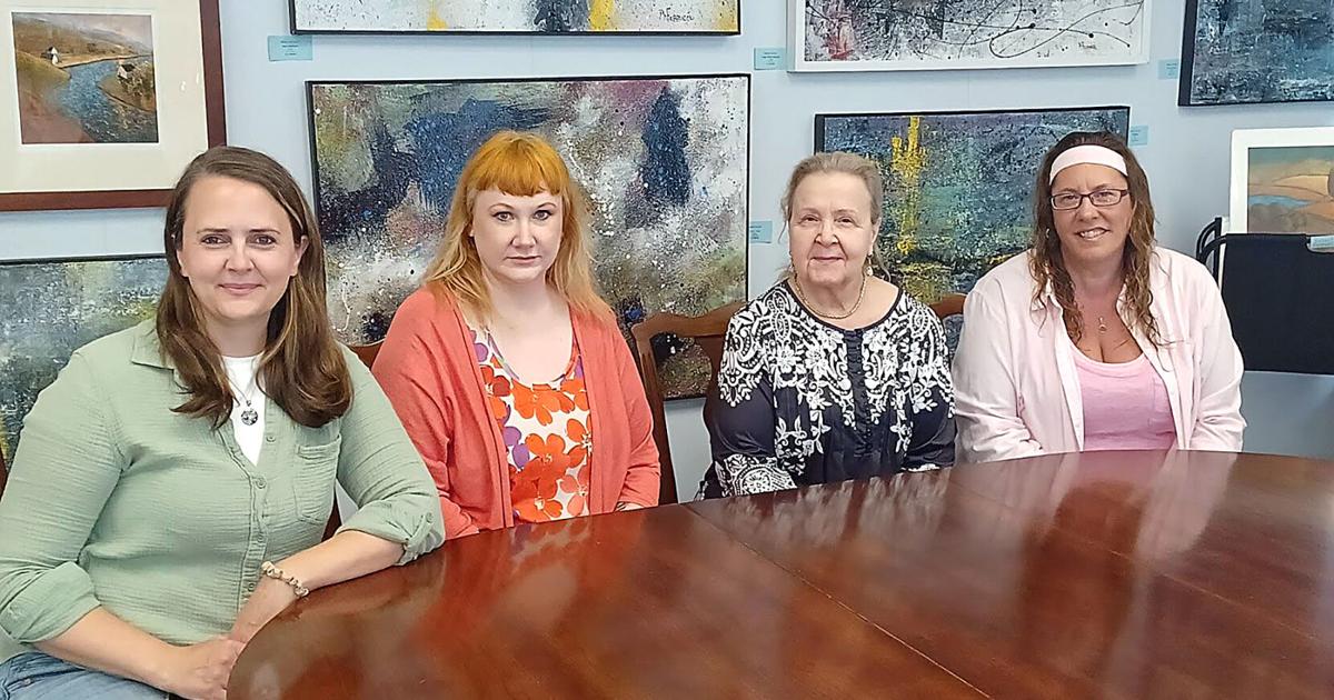 Applications for Southbury Town Poet Laureate Position Due August 29