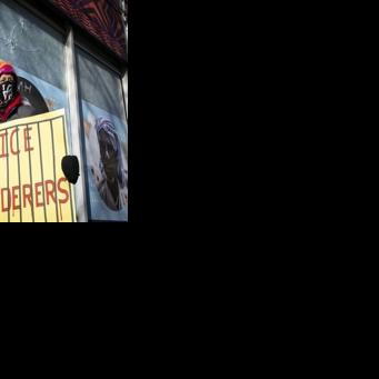 US immigration agents face backlash after Minneapolis killings