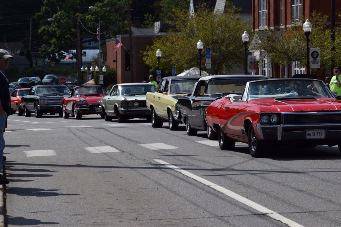 THOMASTON CAR SHOW Community News