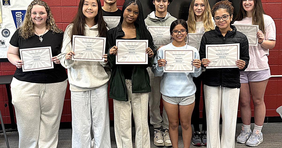 Pomperaug High Students Gain Experience Through Healthcare Shadowing Program | Health & Fitness Pomperaug High Students Gain Experience Through Healthcare Shadowing Program | Health & Fitness