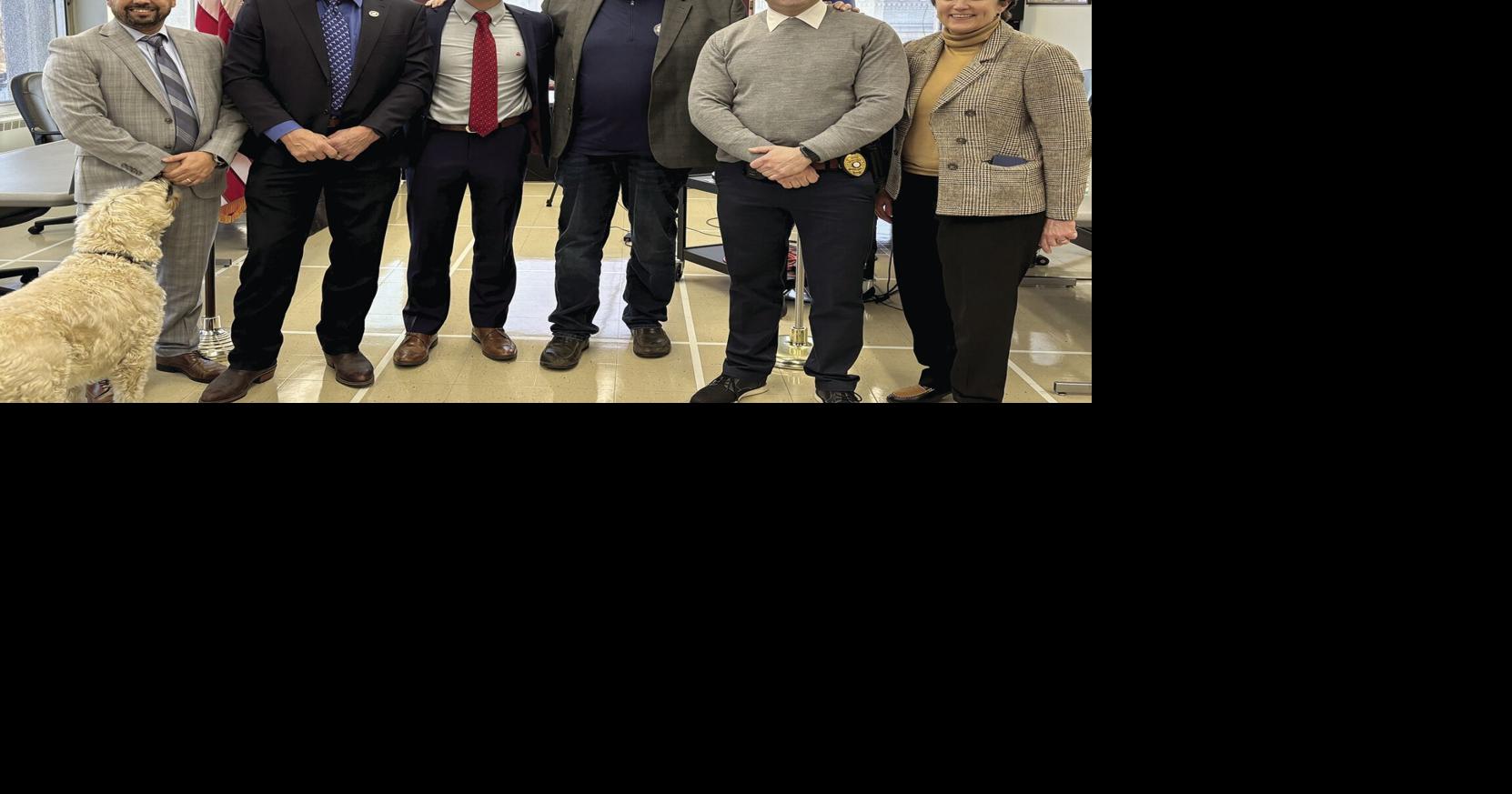 Naugatuck Mayor Pete Hess Swears in Police Physicians Community News