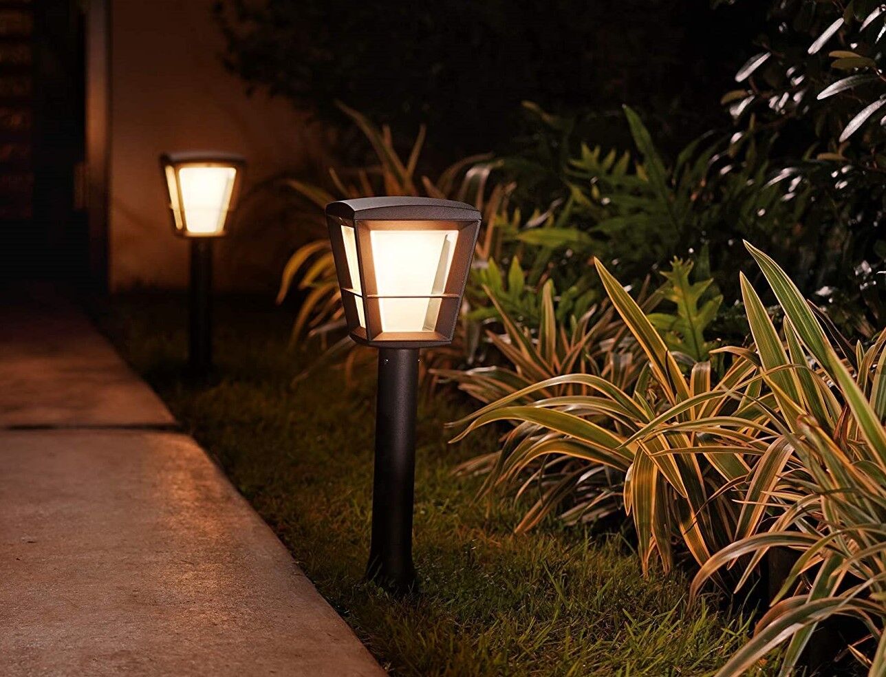 Hue outdoor deals pathway lights