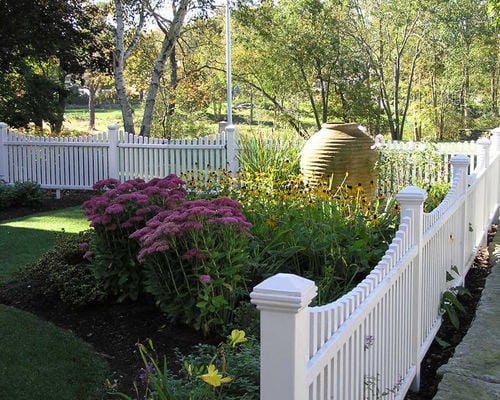 Fence Off Your Front Yard | Home-and-garden | prostoknow.com