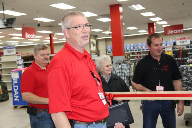 SLIDESHOW Rural King Bluefield Ribbon Cutting Gallery