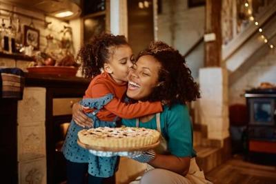 Holiday Budgeting 101: Financial Advisors Share Their Top Tips