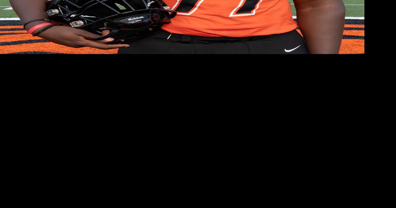 FOOTBALL: Three Tigers are Missouri Media Class 5 All-District