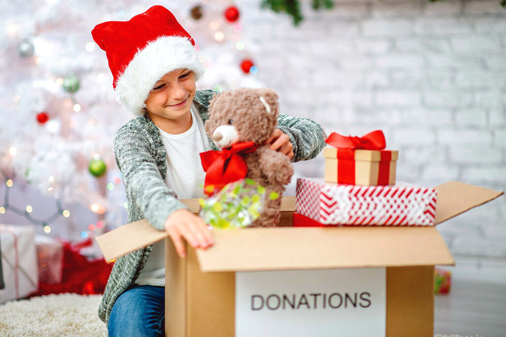 Help the Chronicle spread cheer to all | | qchron.com