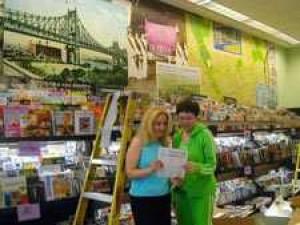 Union Turnpike Area Heralds New Bookstore In Community North