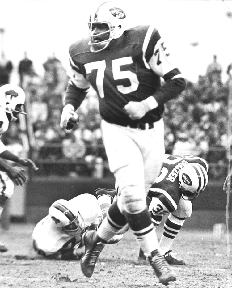 New York Jets - Jets Super Bowl tackle Winston Hill, inaugural Ring of  Honor member & 8-time All-Star, passed away tonight at age 74. →   Rest in peace, Winston.