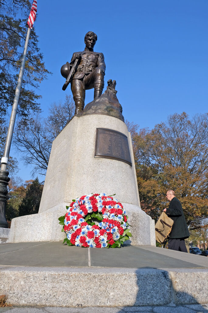 A wreath to honor lives lost | | qchron.com