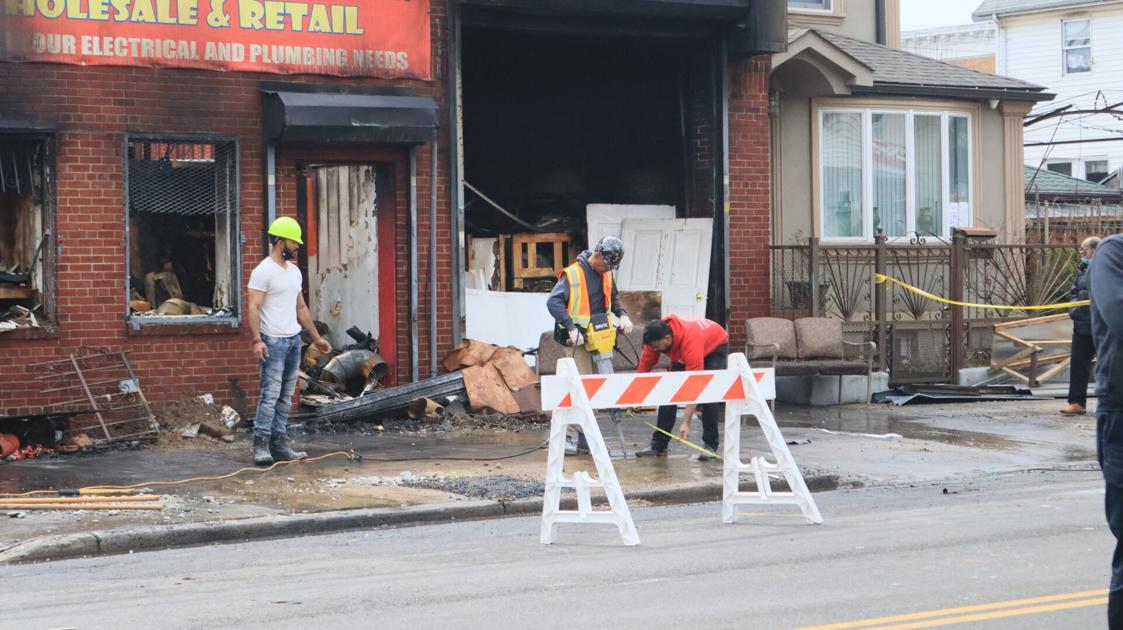 Two fires break out in Jamaica 6