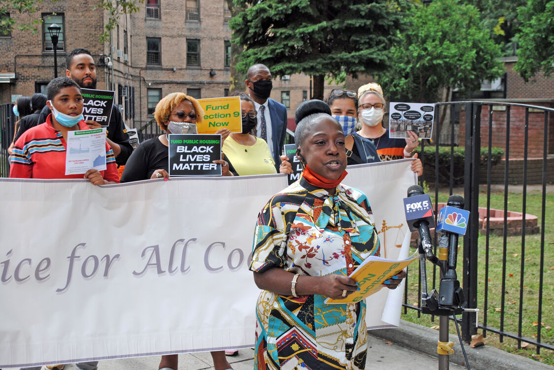 Queensbridge folks file suits vs. NYCHA | | qchron.com