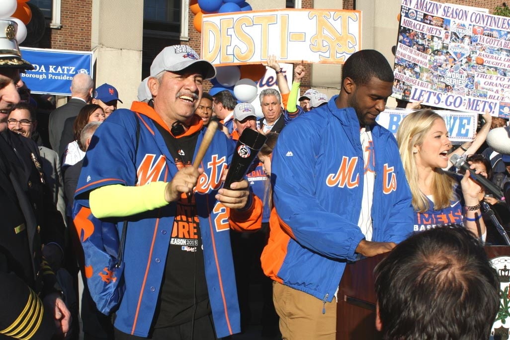 Mets fans take over Borough Hall for rally
