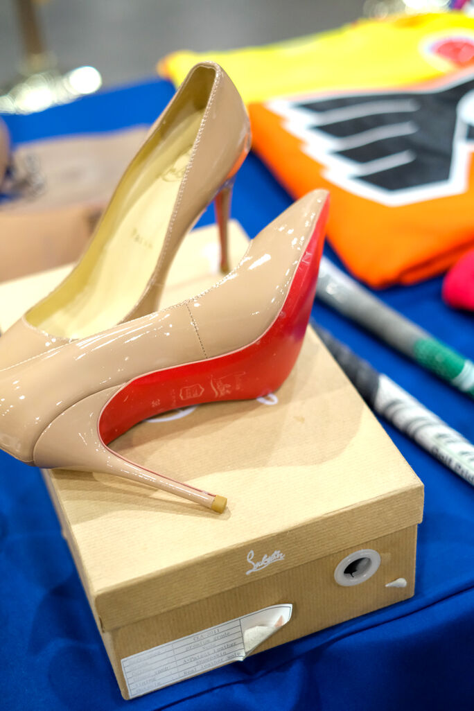 Identifying counterfeits | | qchron.com