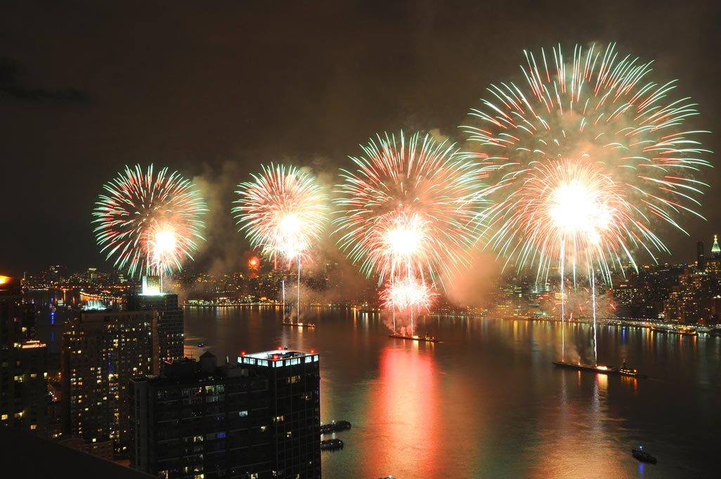 Finally, Queens lights up for Independence