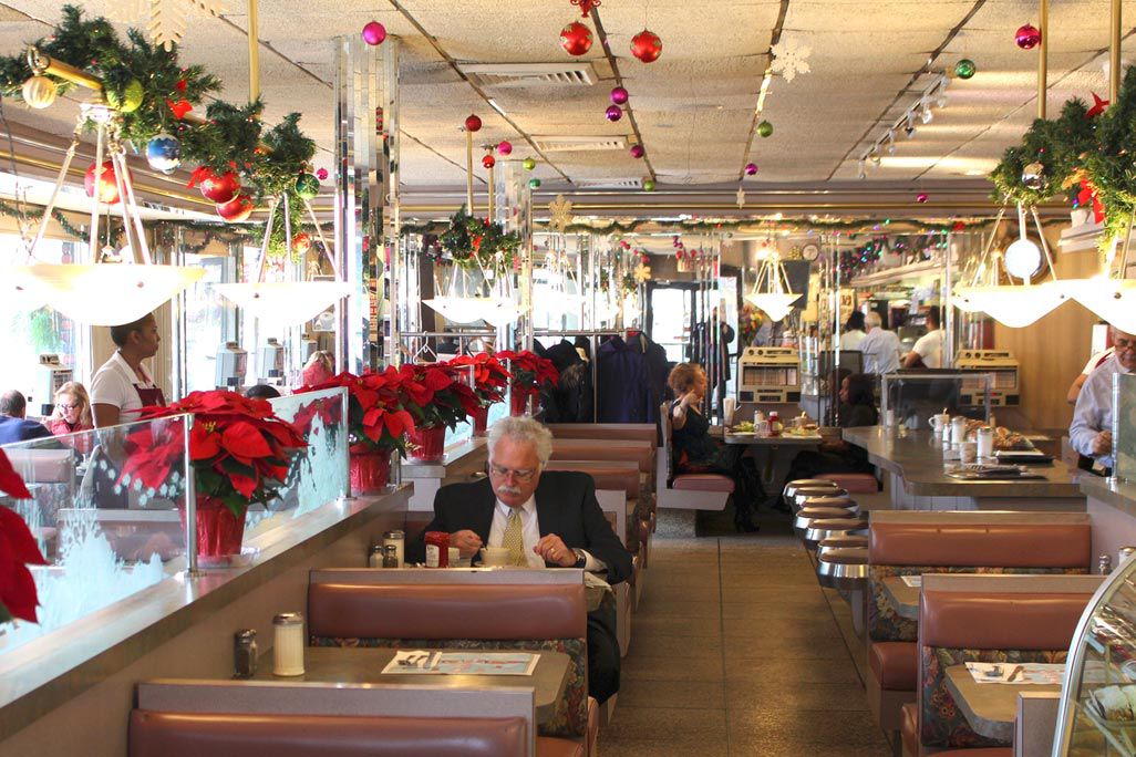 Queens eateries get in the holiday spirit