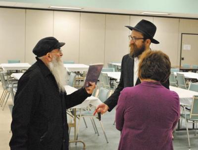 Rabbi brings spirit of Passover to Rockaway 1