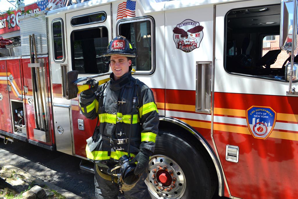 Yankees surprise former FDNY firefighter