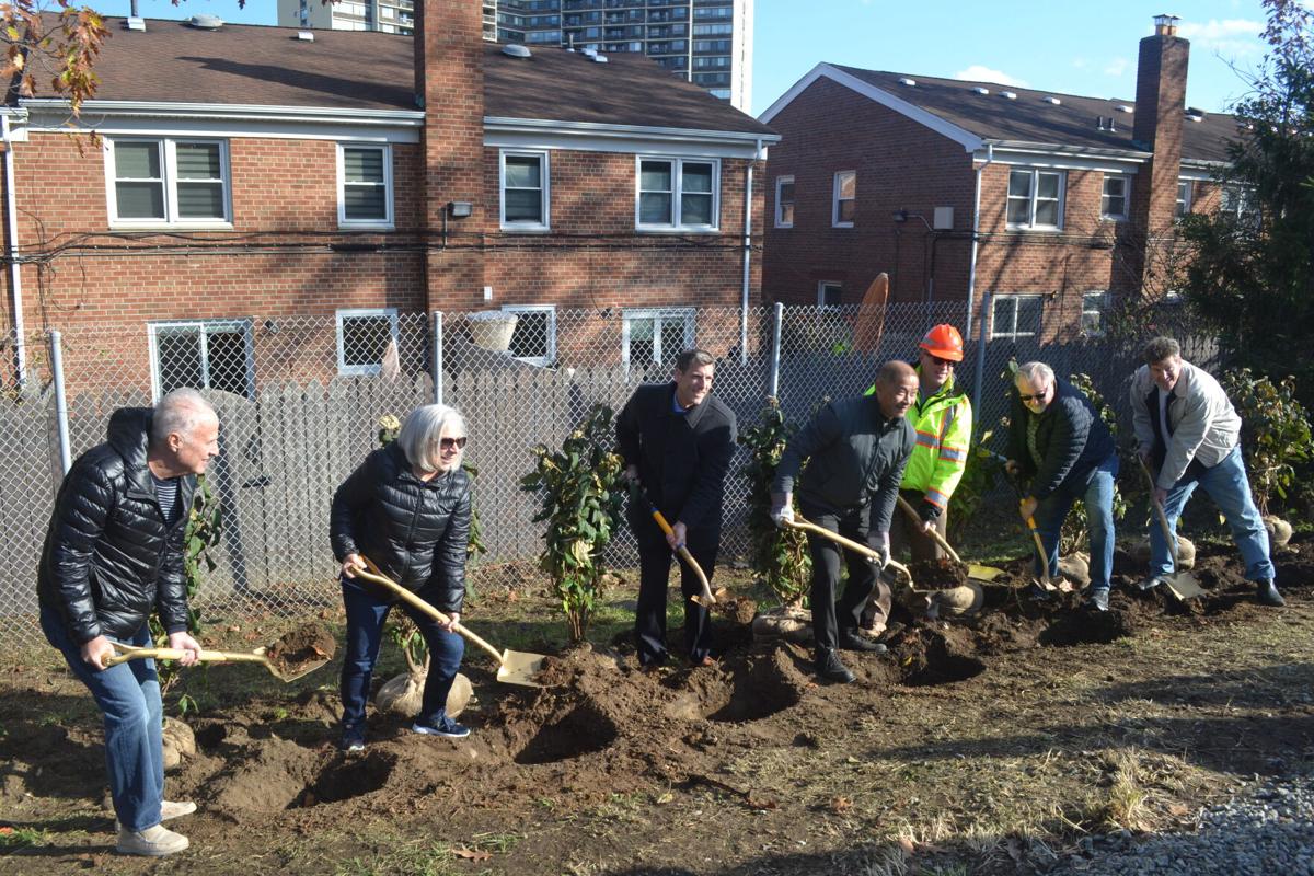 DOT breaks ground on Clearview green barrier 1