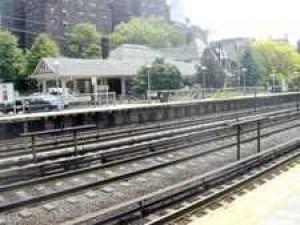 Civic Groups Call For Upgrades To Kew Gardens Lirr Station