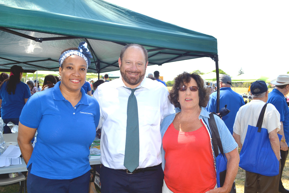 Community Board 8 celebrates health fair