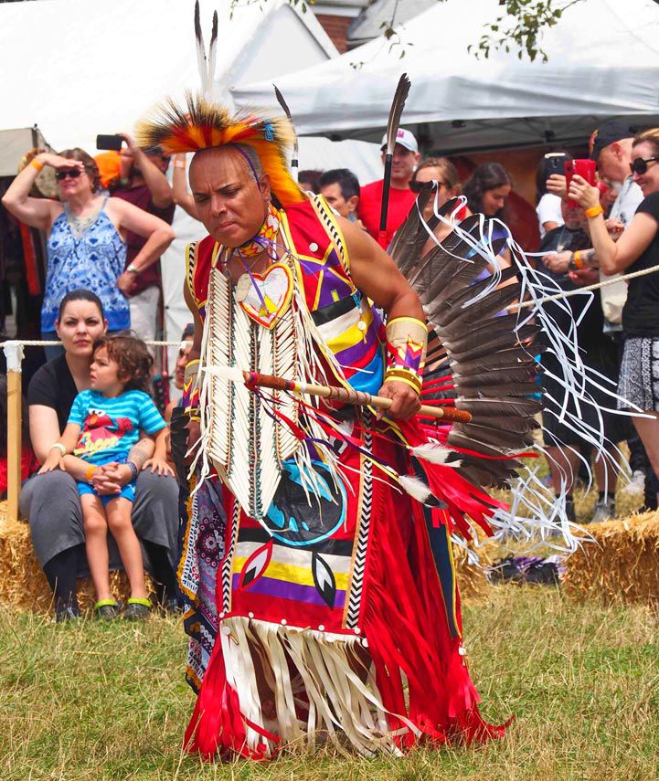 Mid-summer powwow dazzles yet again | | qchron.com