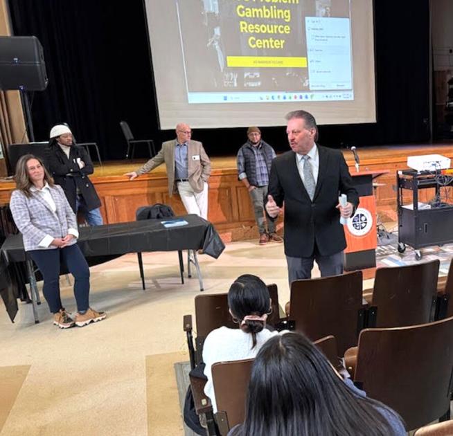 Teens learn dangers of gambling addiction | | qchron.com