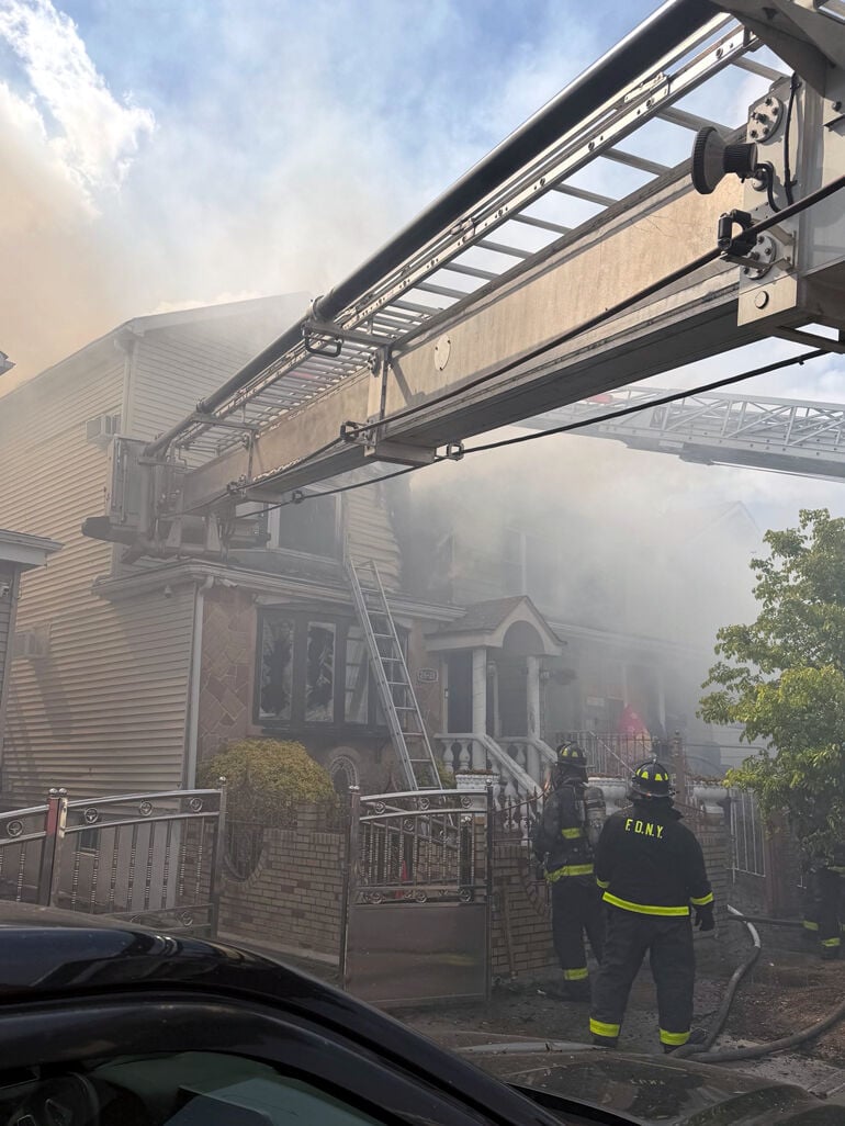 Flames Trap Man In Wind-driven flames trap firefighters | | qchron.com
