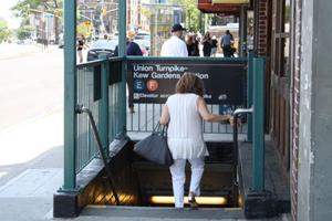 MTA gave little train shutdown notice: civics