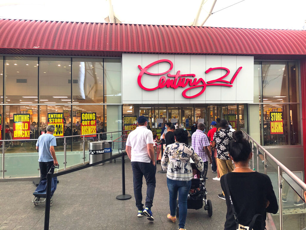 Retail Roundup: Century 21 moving on up to Roosevelt Field - Newsday