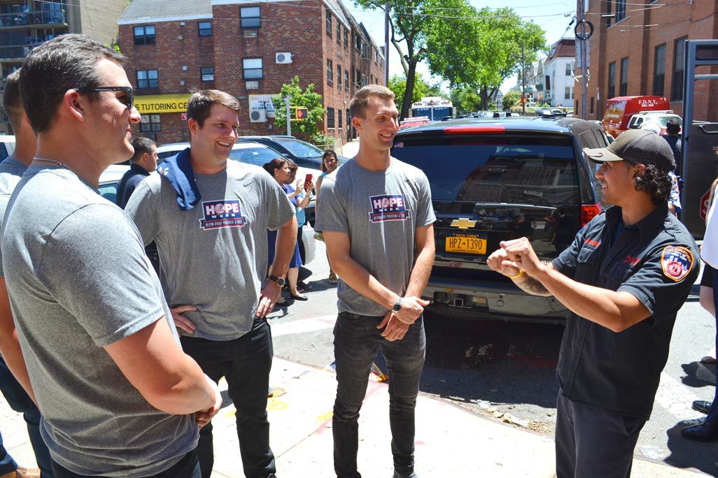 Yankees surprise former FDNY firefighter