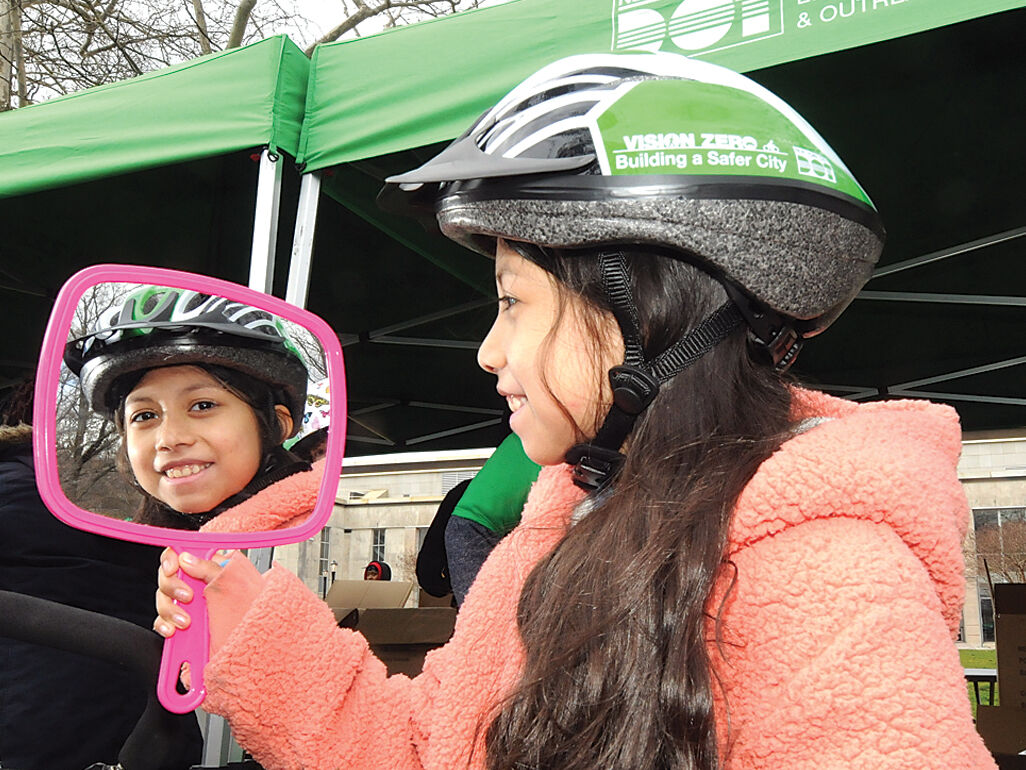 Moya, DOT put safety first with free helmets - Vimarsana News