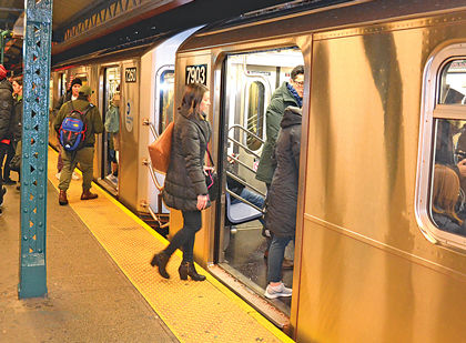 MTA Fare Hikes Draw Fire At Boro Hearing | | Qchron.com