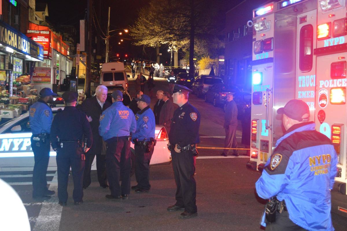 Gunman killed after firing at NYPD cops | | qchron.com