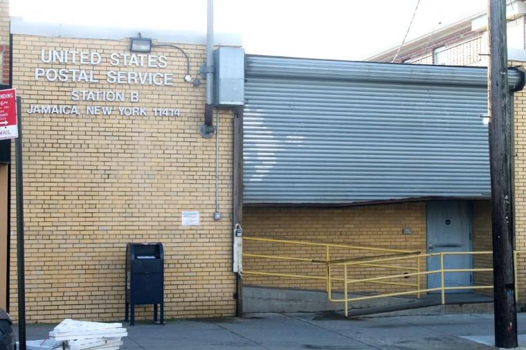 Howard Beach post offices remain closed, but mail is being delivered