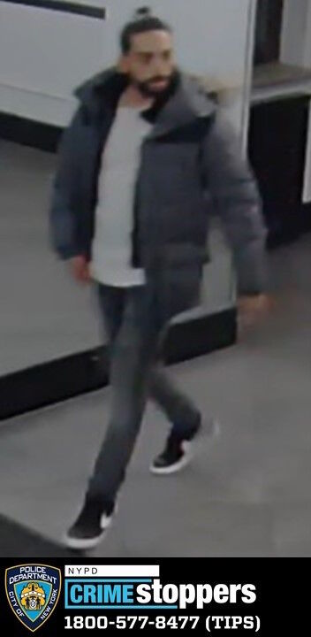 With video: Suspect wanted in mail theft | | qchron.com