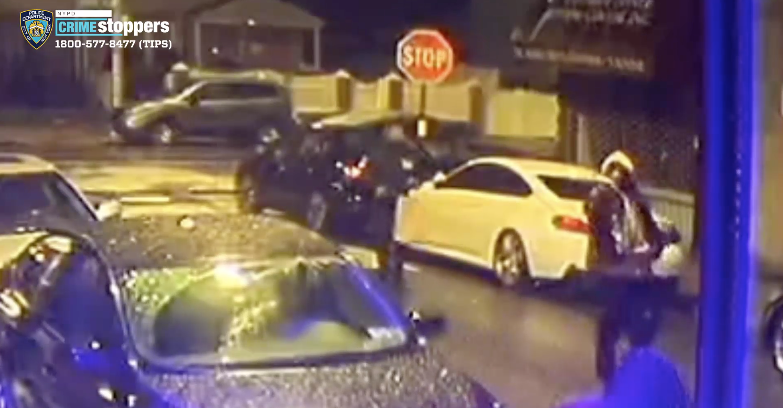 With video: Suspects wanted in St. Albans killing | | qchron.com
