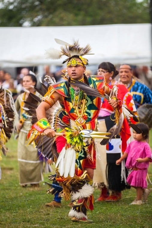 Indian Pow-Wow wows visitors | | qchron.com