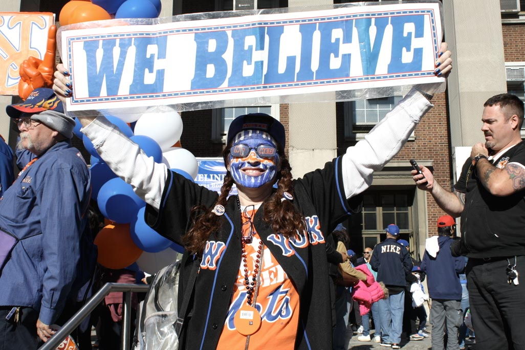 Mets fans take over Borough Hall for rally